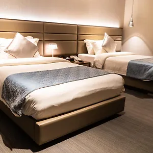Omni Residency فندق